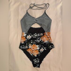 Cupshe Black and White One Piece Swimsuit with Stripes and Floral Design